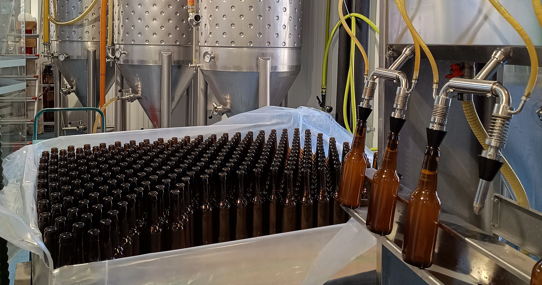 Fábrica de embotellado de cerveza artesana La Birra Láctea